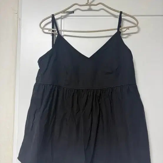 [BUNJANG] Black Sleeveless Top - Small / 블랙 나시