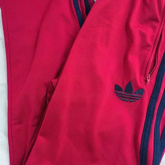 [BUNJANG] Adidas Red Training Pants / 아디다스