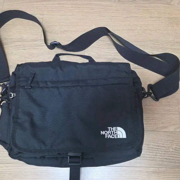 [BUNJANG] The North Face Super Messenger Bag Black / 노스페이스 슈퍼 메신저백 블랙
