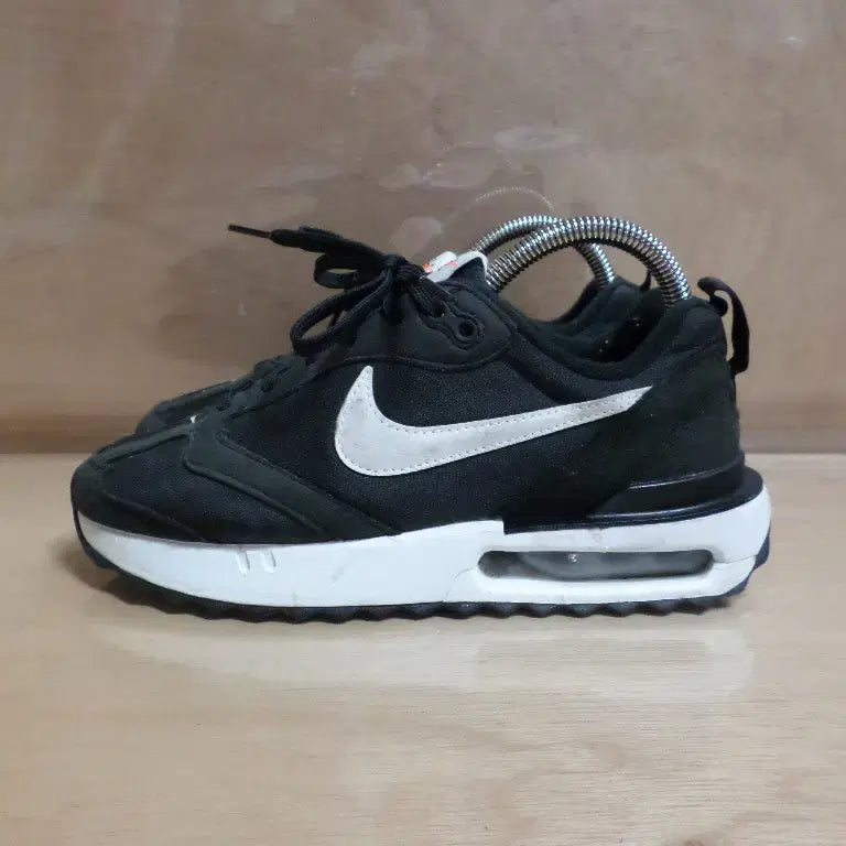 [BUNJANG] Nike Air Max Dawn Sneakers / 후루룩구제2 230 나이키 에어맥스 던 운동화 신발 260909