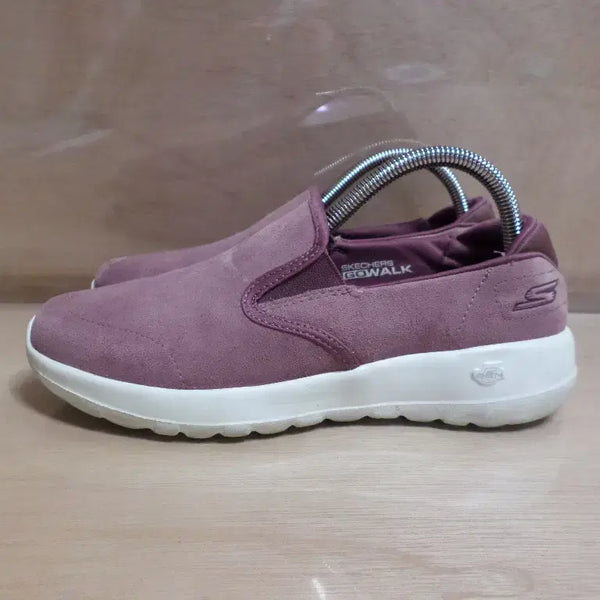 [BUNJANG] Skechers Suede Sneakers / 후루룩구제2 240 스케쳐스 스웨이드 운동화 신발 260909