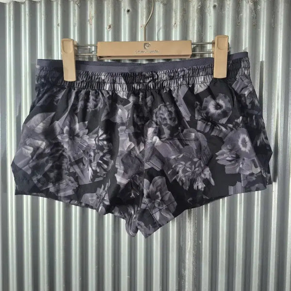 [BUNJANG] Nike Women's Floral Pattern Shorts (Size S) / S 나이키 여성 플로럴 쇼츠