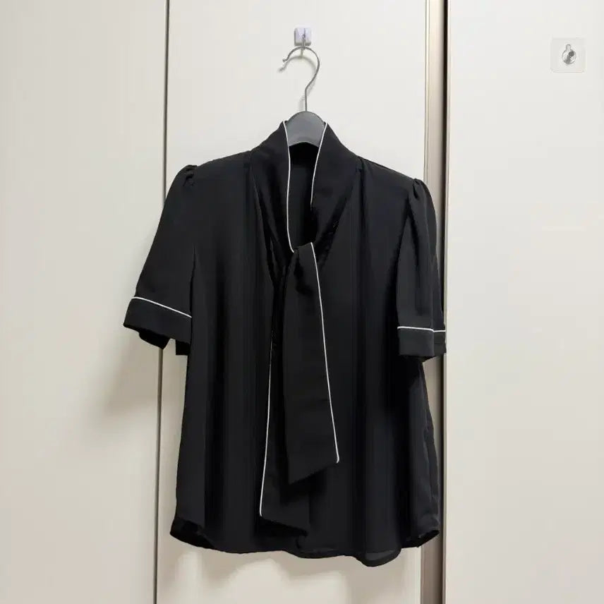 [BUNJANG] Summer Necktie Formal Blouse / [사놓고보관만한 새제품] 정가 38,400원 여름 타이 정장 블라우스 화