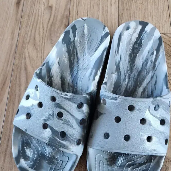 [BUNJANG] Crocs Marvel Slides Slippers Size 250 / 크록스 마블 슬라이드 슬리퍼 250
