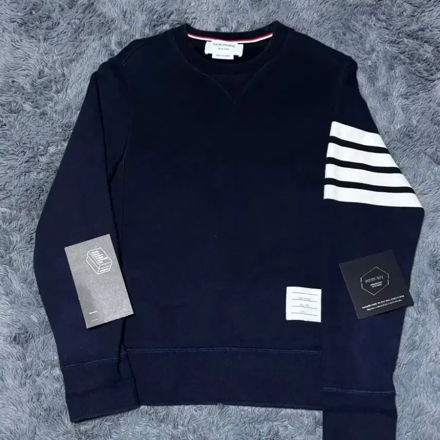 [BUNJANG] Thom Browne 21-22 Line Emblem Sweatshirt / 톰브라운 21-22년식 사선완장 맨투맨