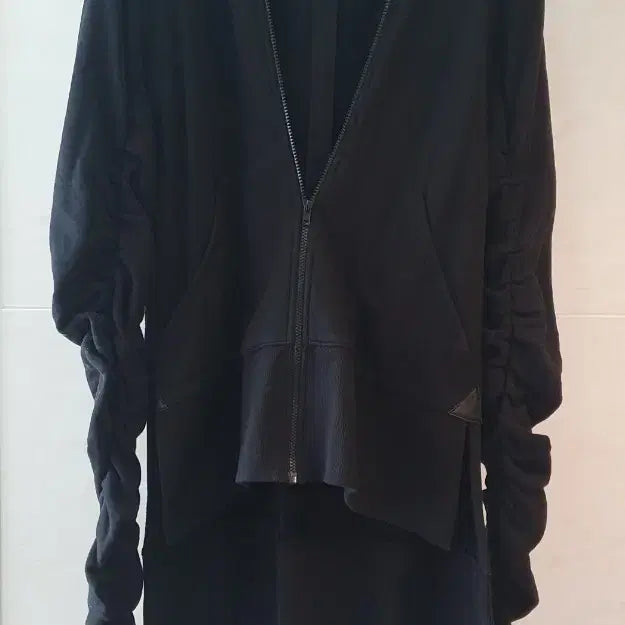 [BUNJANG] Unique Cropped Zip-Up Cardigan / 유니크한. 곱창 집업 가디건. 팝니다