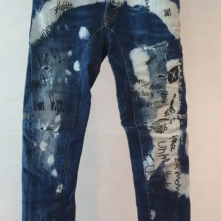 [BUNJANG] DSQUARED2 Painting Cutting Jeans / (새제품)디스퀘어드2 페인팅 컷팅 청바지
