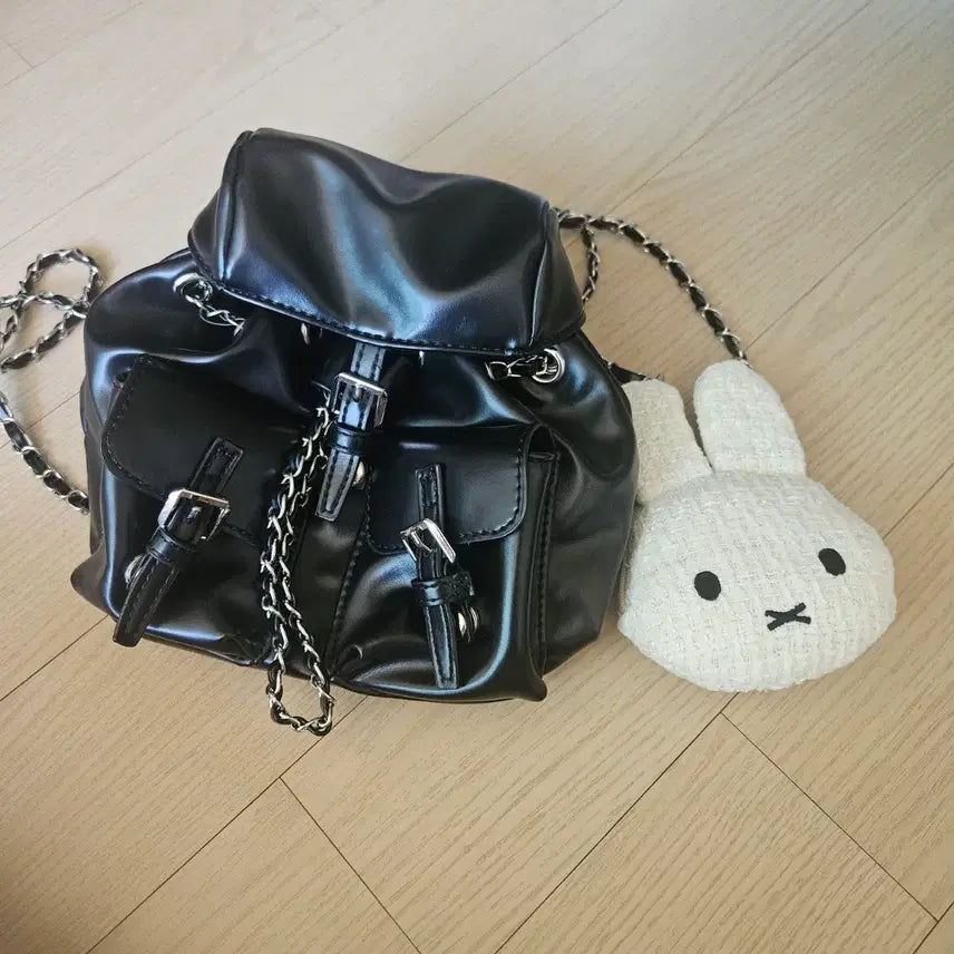 [BUNJANG] Ablery Chain Mini Backpack with Miffy Keyring / 에이블리 체인 미니백팩