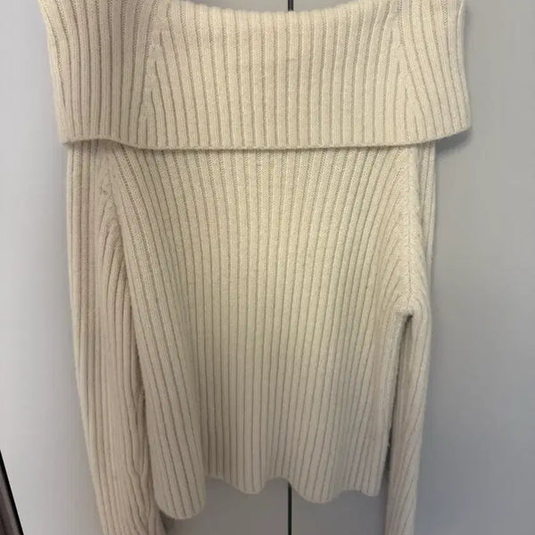[BUNJANG] Ivory Off-Shoulder Knit Top / 아이보리 오프숄더 니트