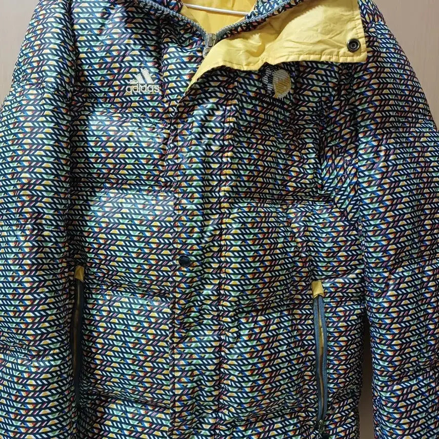 [BUNJANG] Adidas Pattern Padded Jumper Yellow Lining / 아디다스 패턴 패딩 점퍼 옐로우 안감