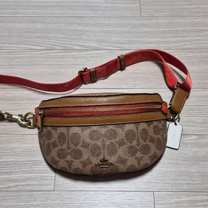 [BUNJANG] Coach Signature Pattern Brown Hip Pack / 코치 힙색