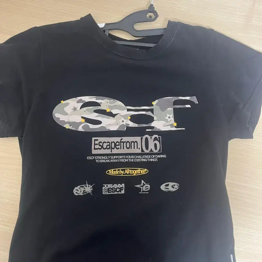 [BUNJANG] Escape From Black T-Shirt Size M / 이스케이프프롬 반팔 블랙 급처