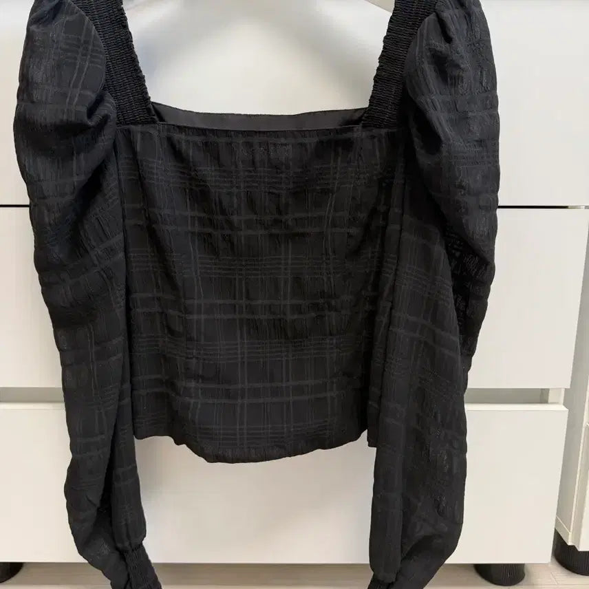 [BUNJANG] Square Neck Puff Blouse - Black / 스퀴어넥 퍼프 블라우스 블랙