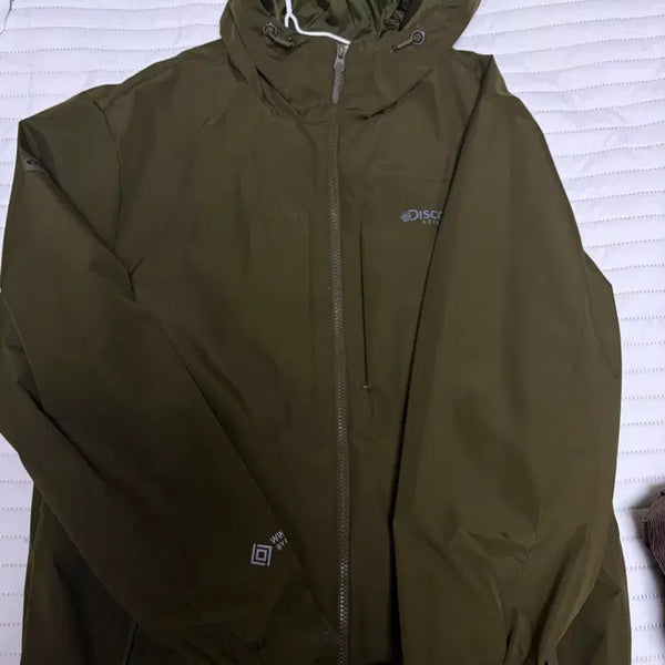 [BUNJANG] Discovery Expedition Windbreaker Jacket Size L / (100사이즈) 디스커버리 바람막이 L