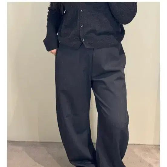 [BUNJANG] COS Wool Blend Barrel Leg Trousers / Cos 울 블렌드 배럴 레그 트라우저