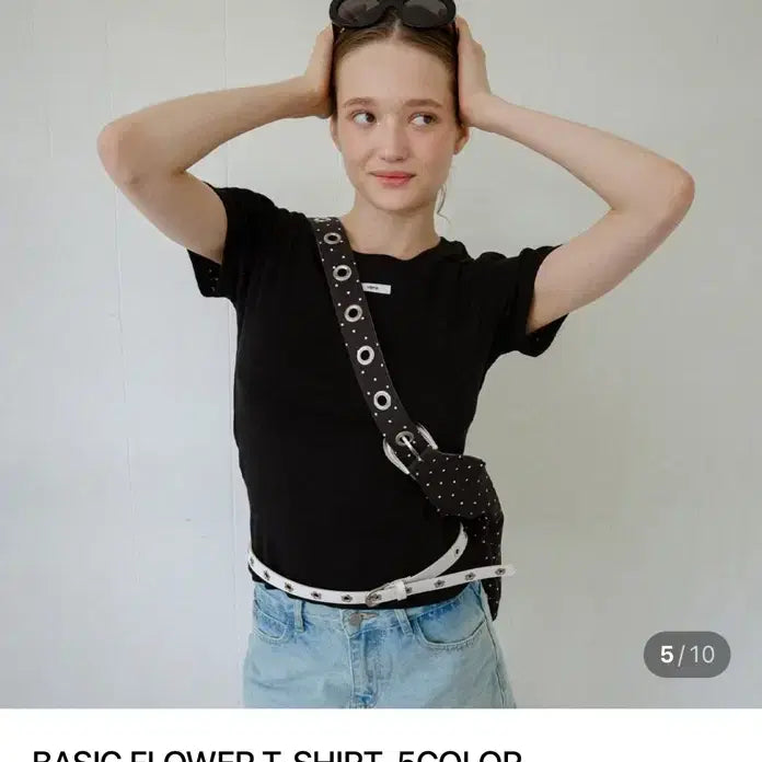 [BUNJANG] Letterry Basic Flower T-Shirt Black / 레터리 베이직 플라워 티셔츠 블랙