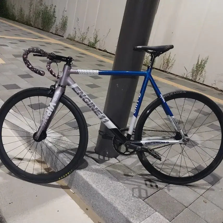 [BUNJANG] Engine 11 Metal Blue L Size Bicycle / (급처)엔진 11 메탈블루 무하자급 판/교