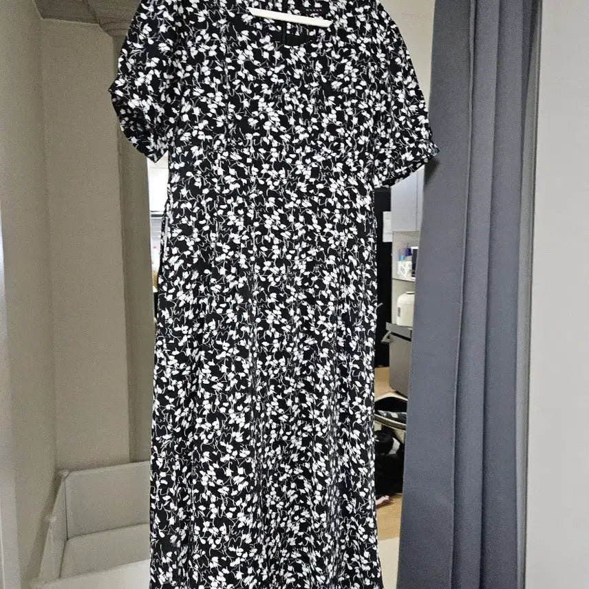 [BUNJANG] Muzak Floral Midi Dress / 무자크원피스