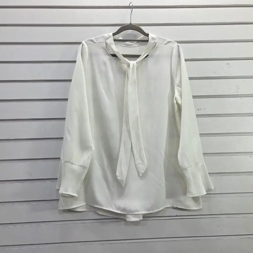 [BUNJANG] Ivory Chiffon Front Tie Blouse / 아이보리 쉬폰 앞끈장식 블라우스 66/보물찾기천사