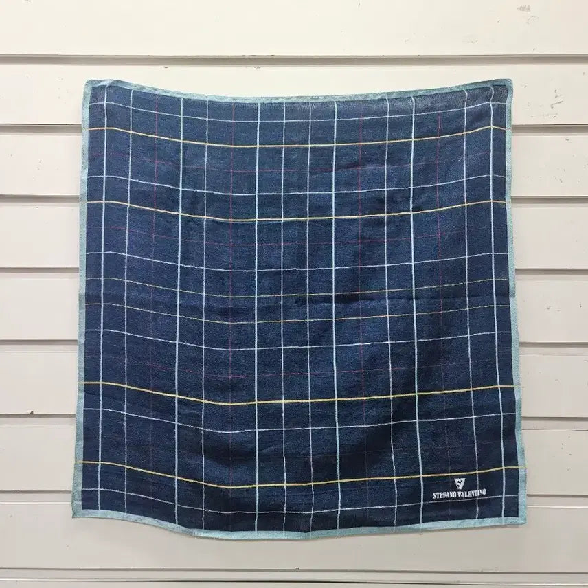 [BUNJANG] Navy Tone Checkered Handkerchief / 네이비톤 체크무늬 손수건/보물찾기천사