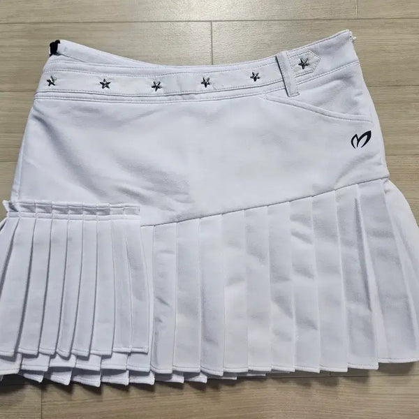 [BUNJANG] Master Bunny Edition Asymmetric Skirt White / 마스터바니 비대칭 큐롯스커트 화이트 0