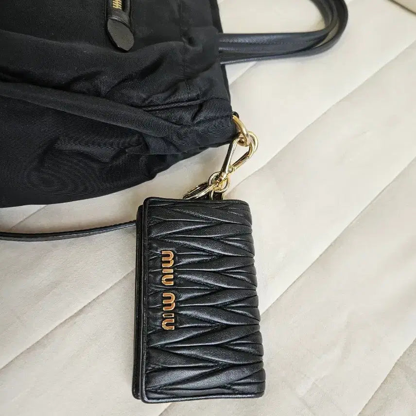 [BUNJANG] Miu Miu Matelassé Keyring Card Wallet Black / (정품)미우미우 마틀라세 키링 카드 지갑 블랙