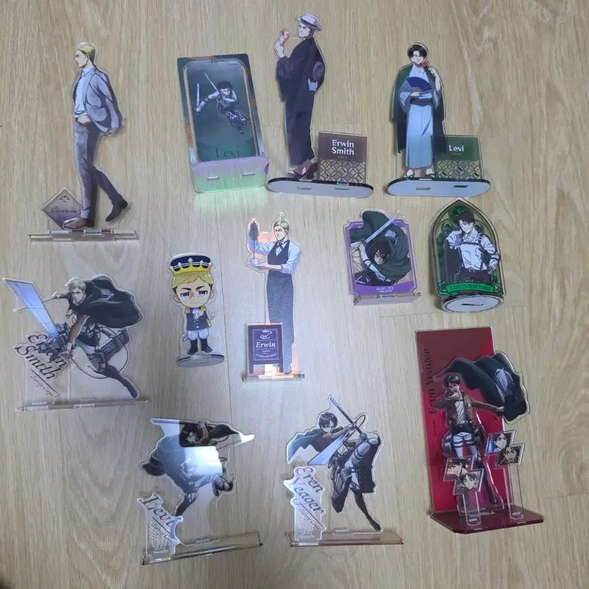 [BUNJANG] Attack on Titan Acrylic Stand Bundle Set / (일괄) 진격의 거인 아크릴 스탠드 세트