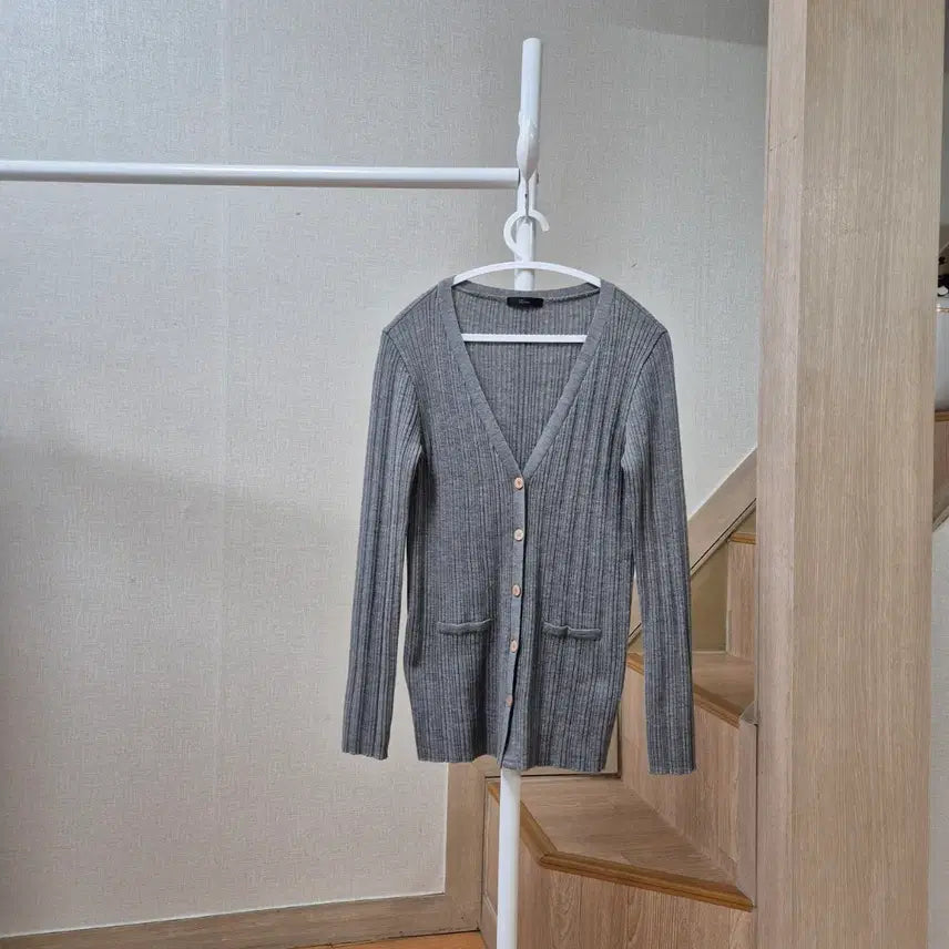[BUNJANG] Roem Basic Ribbed V-Neck Cardigan - Grey / 로엠 기본 골지 브이넥 가디건 그레이