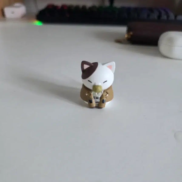 [BUNJANG] Attack on Titan Mega Cat Sasha Figure / 진격의 거인 고양이 메가켓 사샤 피규어