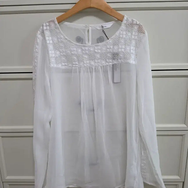 [BUNJANG] Roem White Lace Blouse (Size 66) / 미사용 로엠 블라우스 5566 (가슴둘레88)