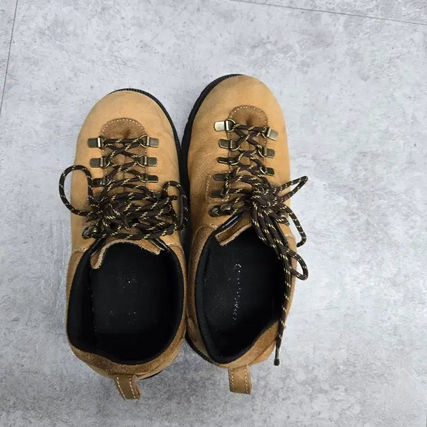 [BUNJANG] Romantic Move Hiking Shoes / 로맨틱무브 하이킹슈즈
