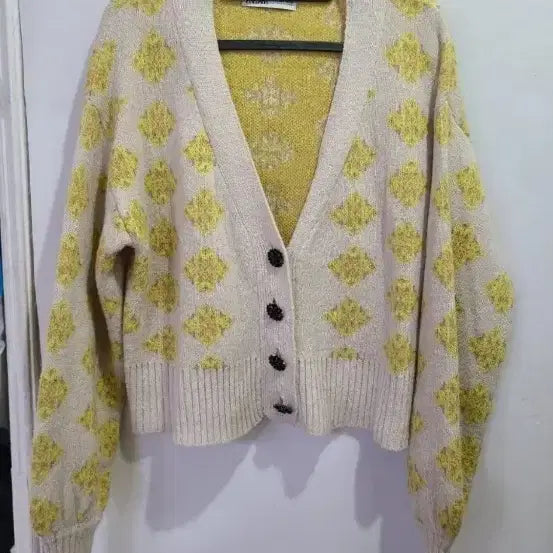 [BUNJANG] Zara Knit Cardigan / 가을  고급스러운  디자인이쁜  자라  니트가디건  깨끗해요