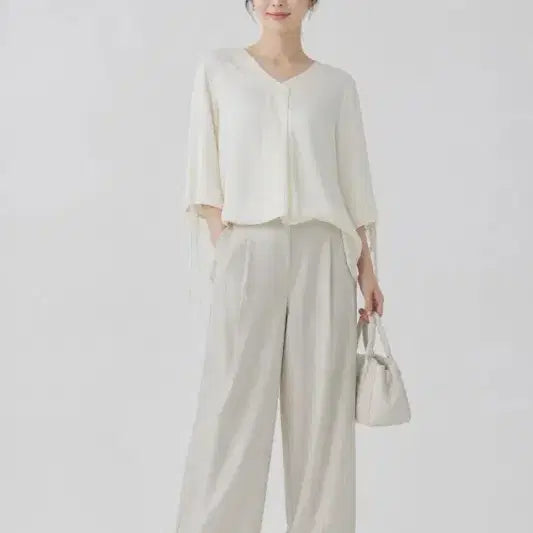 [BUNJANG] Clici Cream Blouse / 클리지 크림 여자 FREE 블라우스 O3660