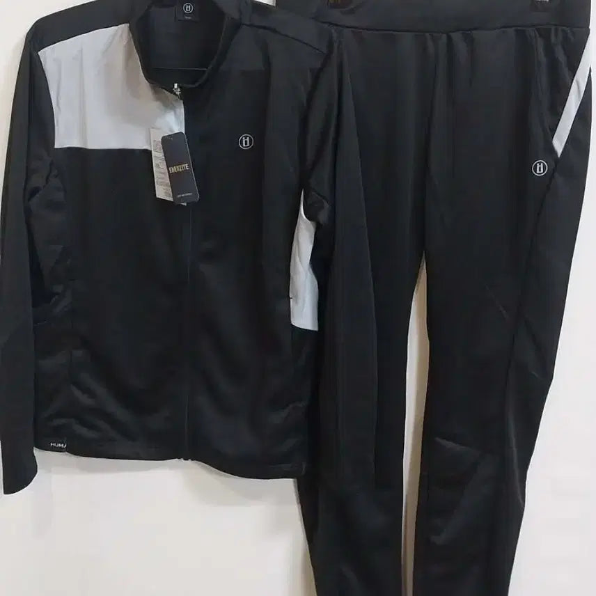 [BUNJANG] EXERZITE Training Set Black/Grey Size 100/105 / EXERZITE 트레이닝 세트 검정 그레이 100/105 /새상품