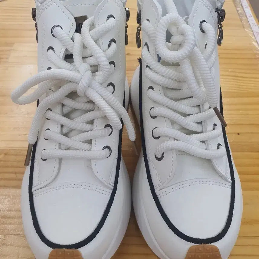 [BUNJANG] Women's Platform Zipper High-Top Sneakers / [225~230] 여성 키높이 통굽 지퍼 하이탑 스니커즈 (1회 착용 / S급)