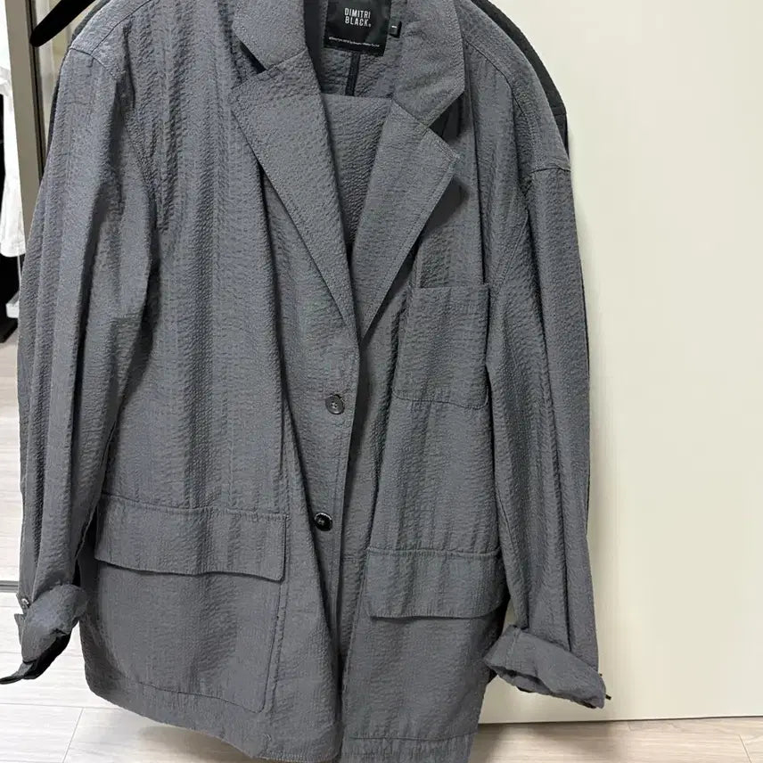 [BUNJANG] Dimitri Black Seersucker Suit Setup - Charcoal / 디미트리 블랙 시어서커 수트 셋업 블랙, 그레이
