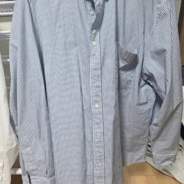 [BUNJANG] Mind Bridge Striped White Shirt / 마인드 브릿지 스트라이프, 흰색 셔츠 100