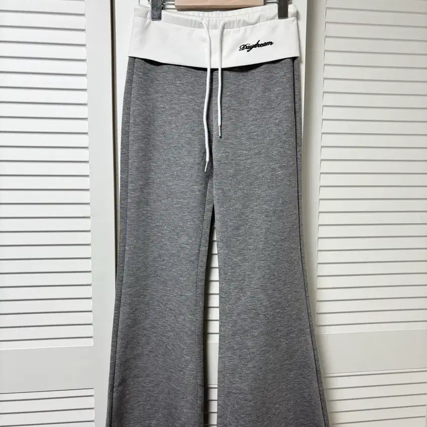[BUNJANG] Bootcut Training Pants / 동영상 있음 ** <새상품> 부츠컷 트레이닝 팬츠