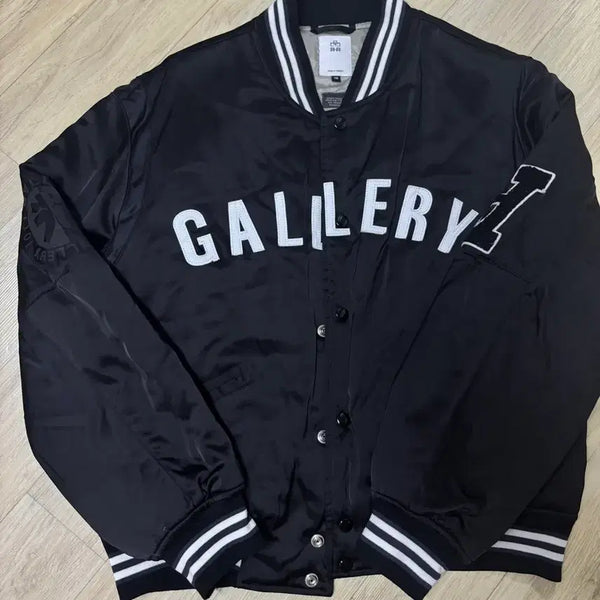 [BUNJANG] Politeru 1011 Gallery Varsity Jacket / 폴리테루 1011갤러리 바시티 자켓