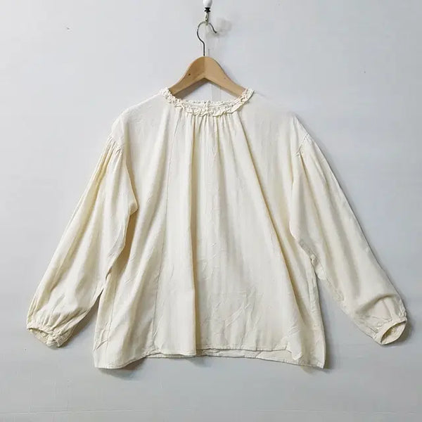 [BUNJANG] SM2 Frill Neck Blouse Beige / SM2 프릴넥 블라우스 베이지