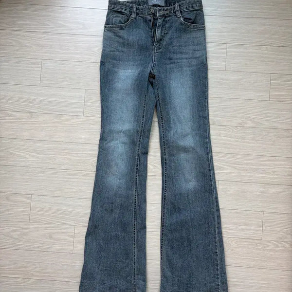 [BUNJANG] Women's Washed Bootcut Jeans / 여성 부츠컷 바지 청바지 워싱