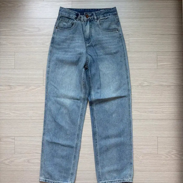 [BUNJANG] Women's Light Wash Straight Fit Jeans / 여성용 청바지 연청 스트레이트핏 일자핏