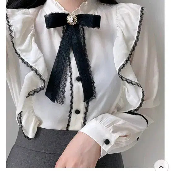 [BUNJANG] Frill Lace Blouse / 프릴 레이스 블라우스
