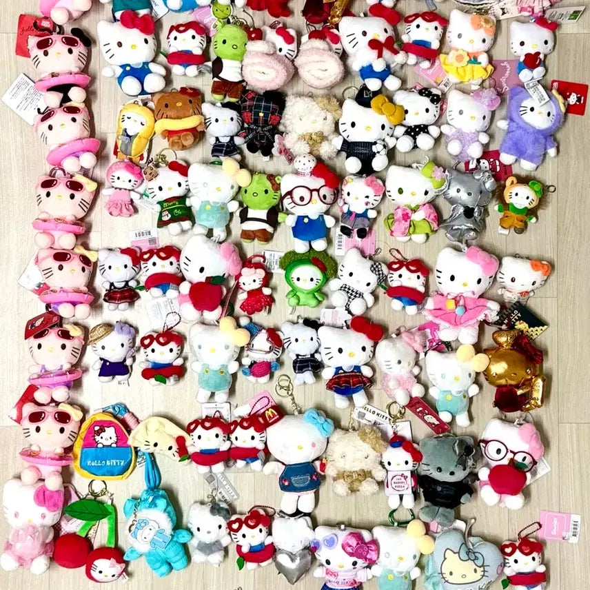 [BUNJANG] Hello Kitty Doll Machine Keyring / hello kitty 헬로키티 인형뽑기열쇠가방고리키링인형keyring(개당