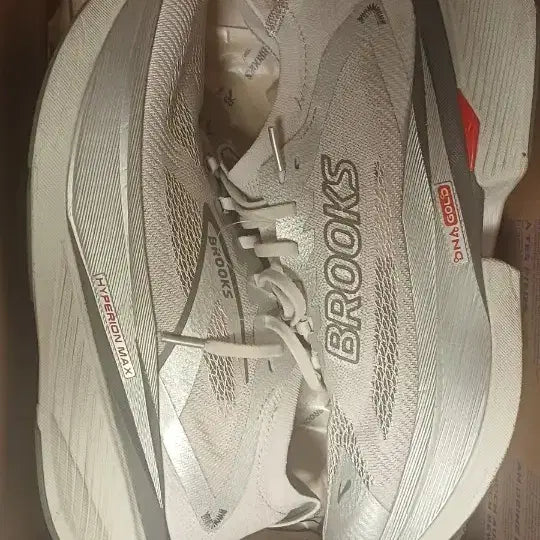 [BUNJANG] Brooks Hyperion Max 3 Running Shoes - 280mm / 브룩스 하이페리온 맥스3 280