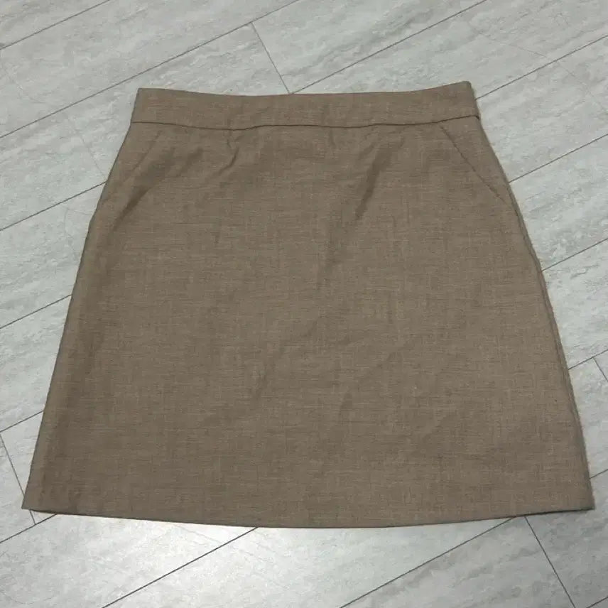 [BUNJANG] Beige H-Line Mini Skirt / 베이지색 H라인 스커트 55