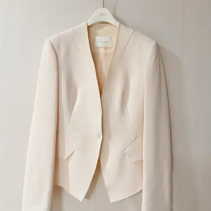 [BUNJANG] MICHAA V-Neck Hook & Eye Closure Peplum Jacket Ivory / 미샤 MICHAA 고급스러운 깔끔 심플 정장 자켓 55 정가 759,000원 실착 2회