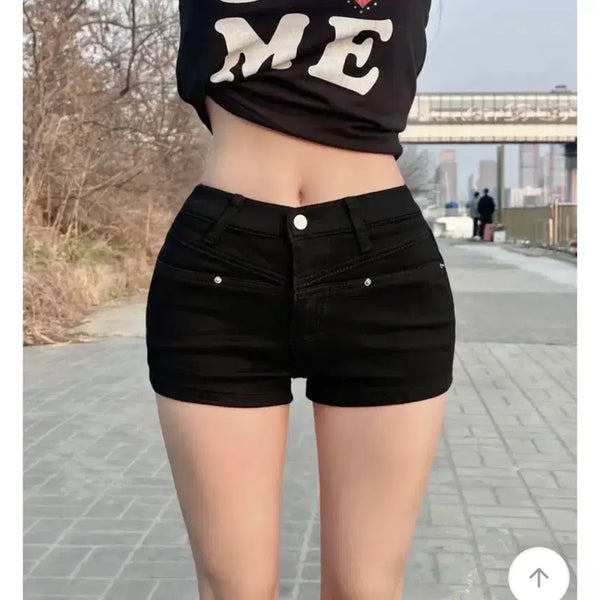 [BUNJANG] Black Denim Hot Pants with Hip Padding / 골반뽕 블랙 데님 핫팬츠