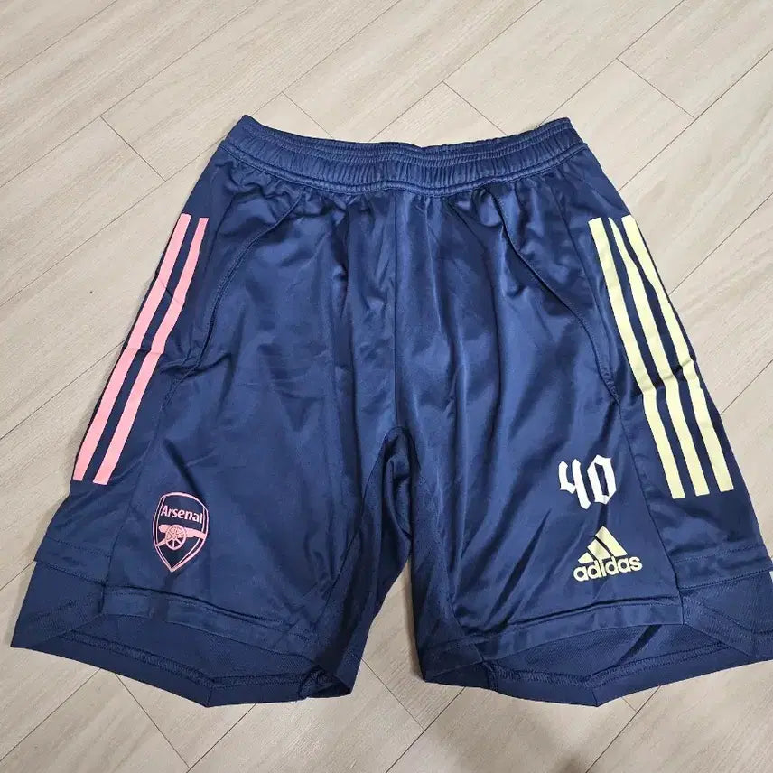[BUNJANG] Arsenal Match Issue Short Pants (M) / 아스날 지급용 숏팬츠(M100)