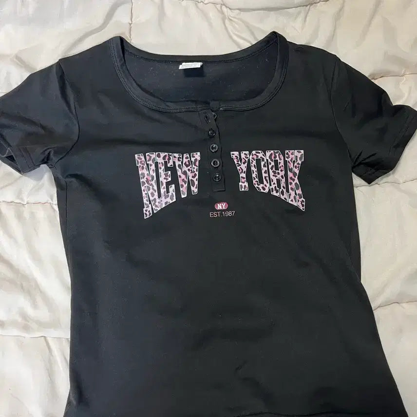 [BUNJANG] Black Leopard Short Sleeve T-Shirt / 블랙 뉴욕 레오파드 반팔 티셔츠